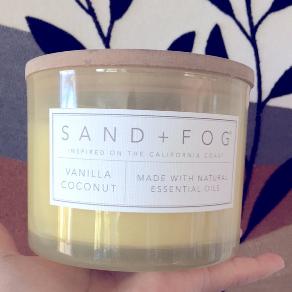 NWT! SAND AND FOG 2-wick candle Vanilla Coconut made w/ natural essential oils. - Picture 1 of 6